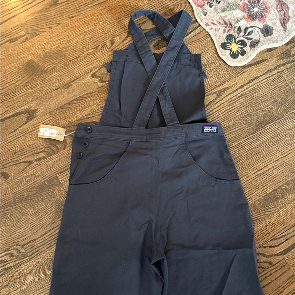 NWT Patagonia Stand Up Cropped Overalls size 8 - Picture 4 of 8